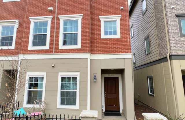 28820 SW Villebois Drive N ~ Spectacular Mont Blanc Community Townhome!