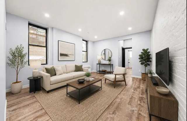 453 West 48th Street