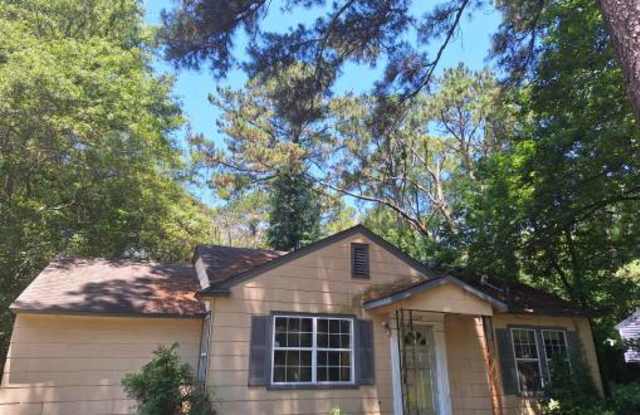 1915 East Drive - 1