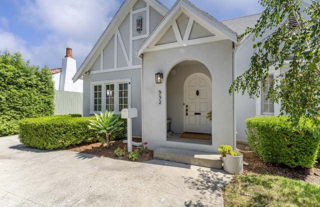 332 Crescent Dr