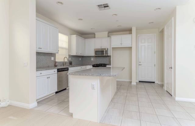 Photo of 4 Bed Home in Lovely Community