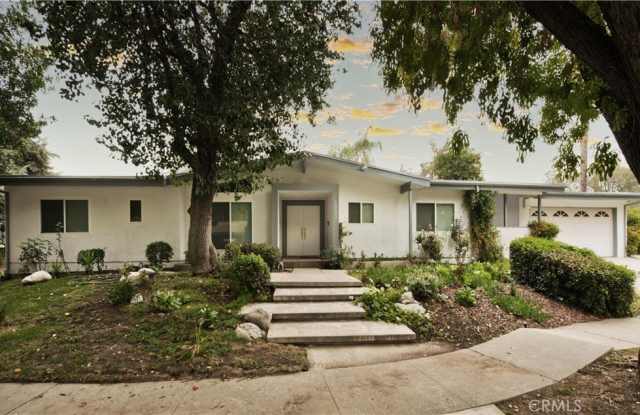 18601 Palomino Drive