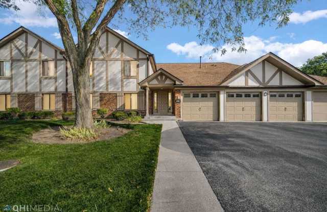 920 Surrey Drive unit: 2B