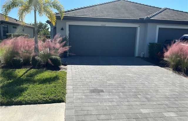 Photo of 14003 Pine Lodge Lane