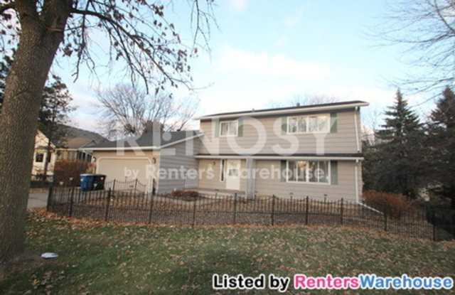 Spacious Expansive Wooded Lot in Shoreview