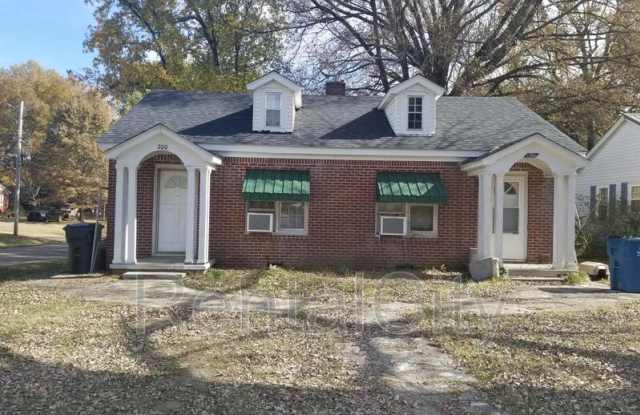 200 N 28th Ave