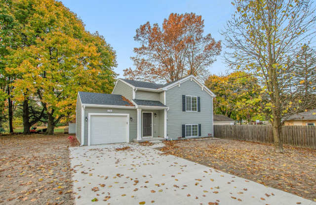 Photo of 5718 Madison