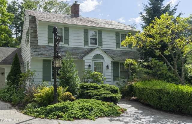 292 Lake Avenue