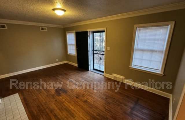 3175 Highland Park Pl