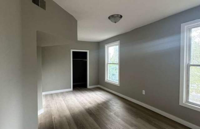 604 West Onondaga Street - 1