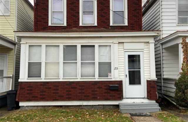 Photo of 213 Copeland St