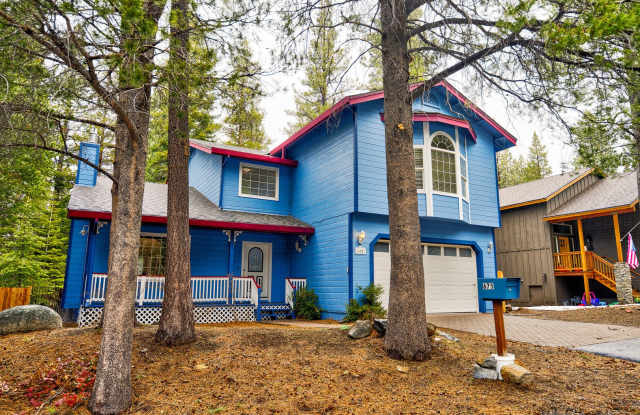 Photo of Large mountain home with 2 car garage and fenced in back yard.