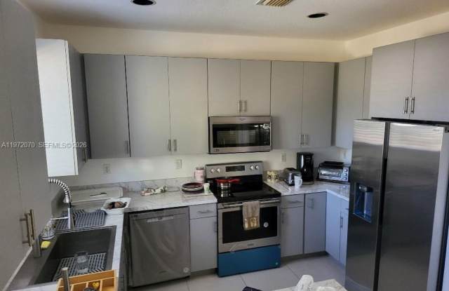 15843 SW 139th Street, Miami, FL 33196