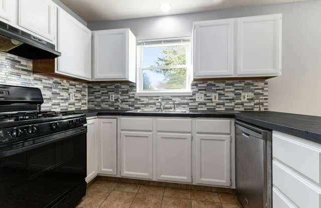 960 Cedar Run Court Northwest