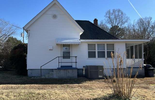 119 E Sycamore Street