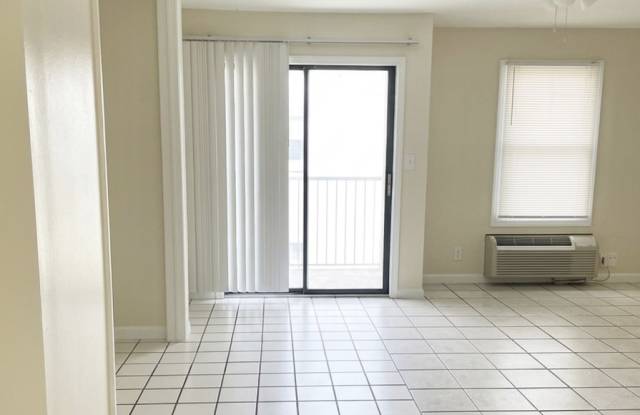 1801 Heinrich St., Unit 13