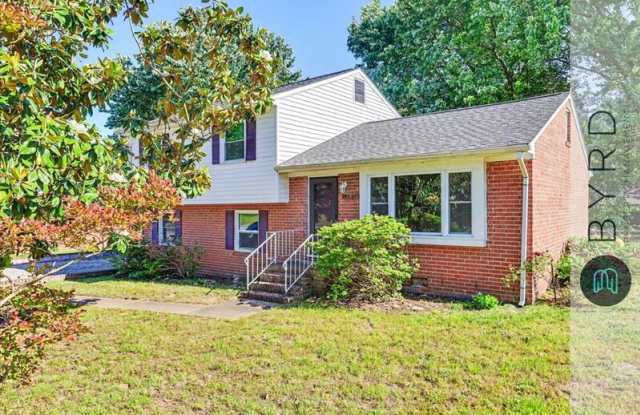 8501 Woodward Dr