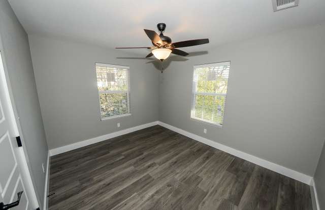 1124 South Burnett Avenue #200