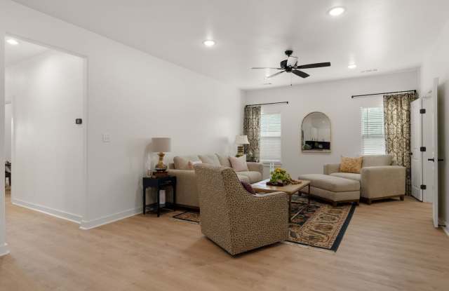 Beautiful Abbington Subdivision! $1000 MOVE IN SPECIAL