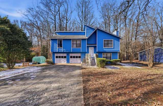 Photo of Stunning 3BR/3BA Home with Bonus Room  2-Car Garage!