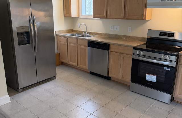 1529 Thomas AvenueApt C