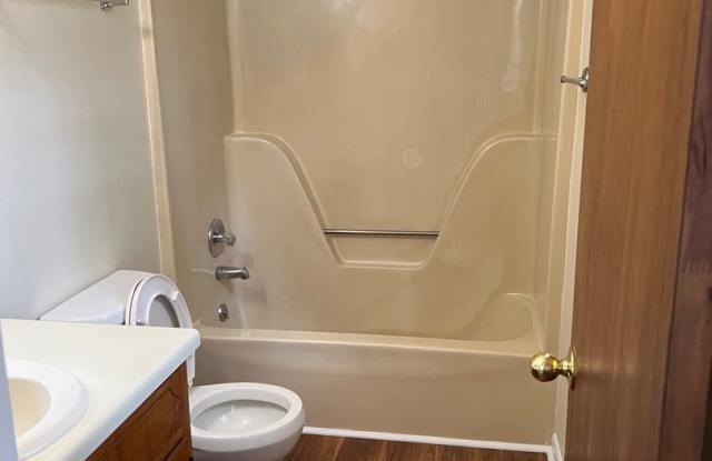 Photo of Great 3 Bedroom 2 Bath