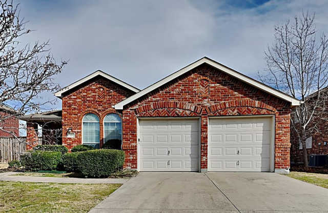 102 BOWIE - 102 Bowie Street, Forney, TX 75126