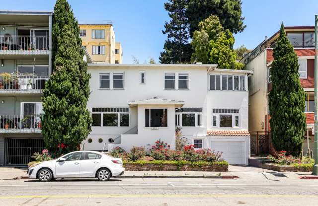 2238 Lakeshore Ave