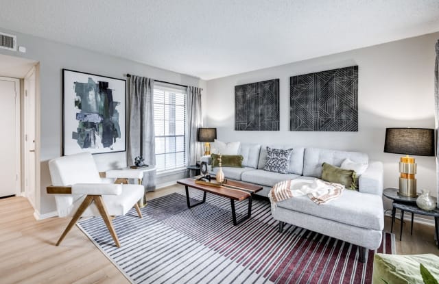 Photo of Fox Trails Apartments