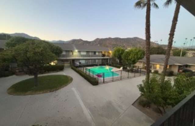 1275 N San Gabriel Ave