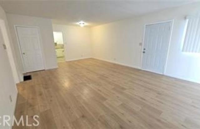 310 E Hyde Park Boulevard