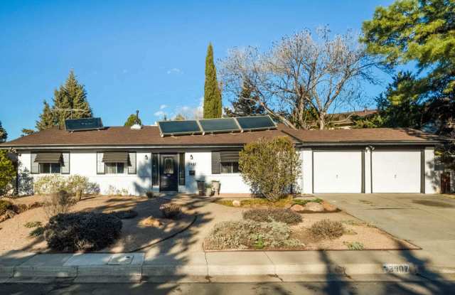 Photo of 3907 Solano Place Northeast