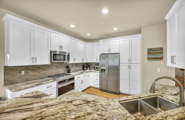 4731 Ellicott Way