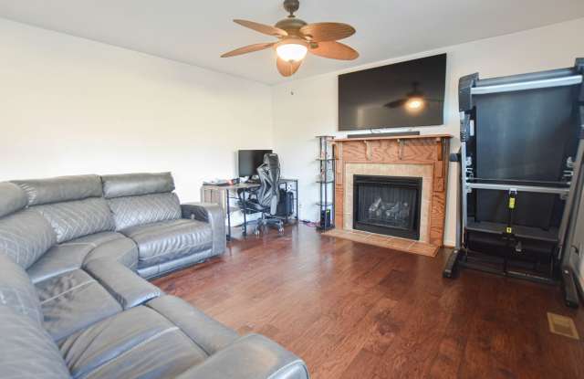 Pet Friendly Three Bedroom!