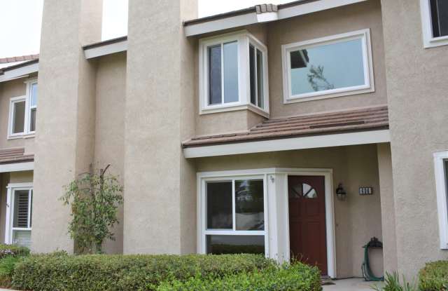 Upgraded Three Bedroom Attached Home in Woodbridge