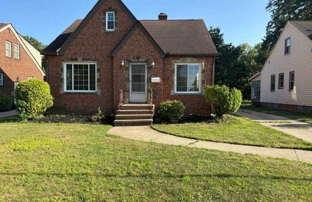 1211 Tuxedo Avenue