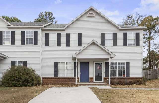 Photo of 1075 W Pueblo Dr