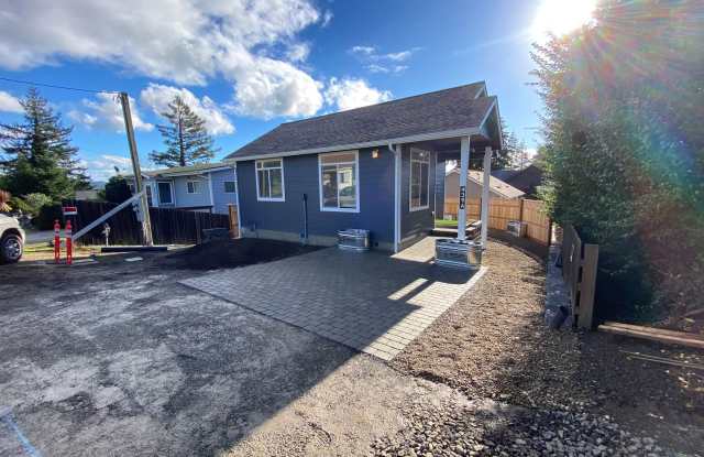 Photo of BRAND NEW 1 BEDROOM ON OREGON'S ADVENTURE COAST!