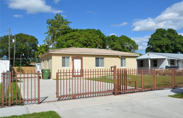 121 E 59th St - 121 East 59th Street, Hialeah, FL 33013