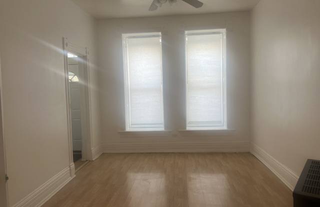 920 N WOLCOTT Avenue unit: 1F