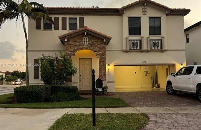 Photo of 11704 SW 235th St