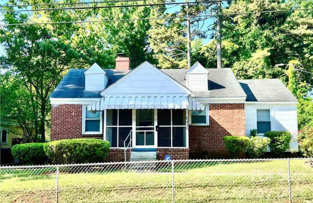 Room in 3 Bedroom Home at Remount Rd