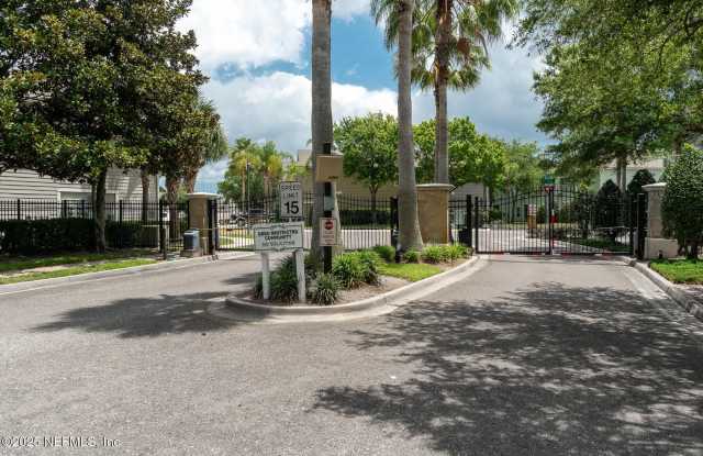 7055 DEER LODGE Circle unit: 105