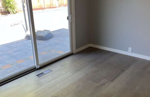 Photo of 4848 Pipit Court