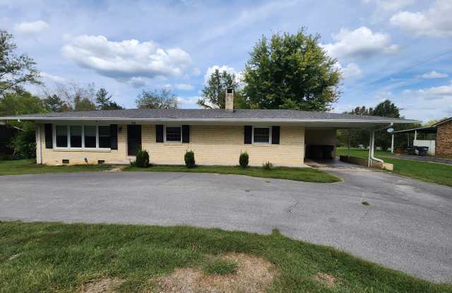 328 Wedgewood St.