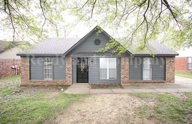 3335 Laurel Dr