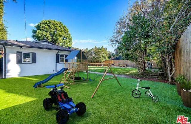 629 North Rexford Drive