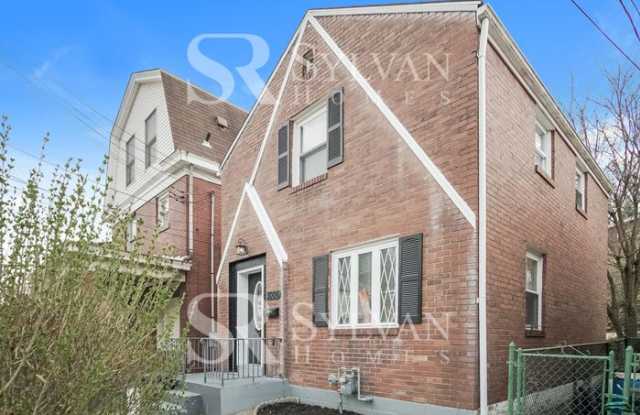 3006 Brentwood Avenue