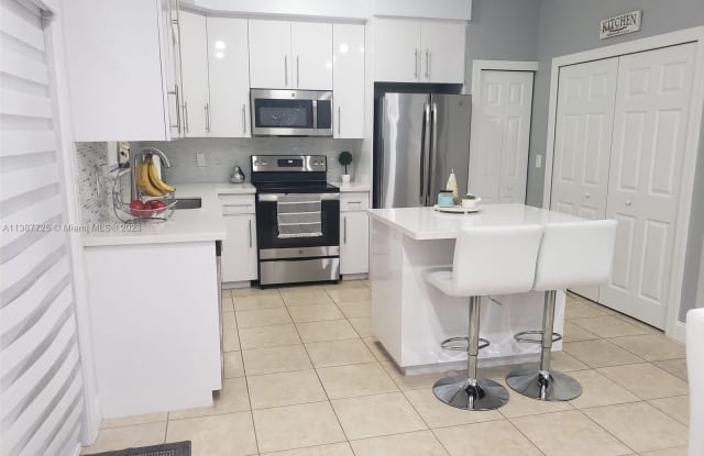 1532 SE 31st Ct - 1532 Southeast 31st Court, Homestead, FL 33035