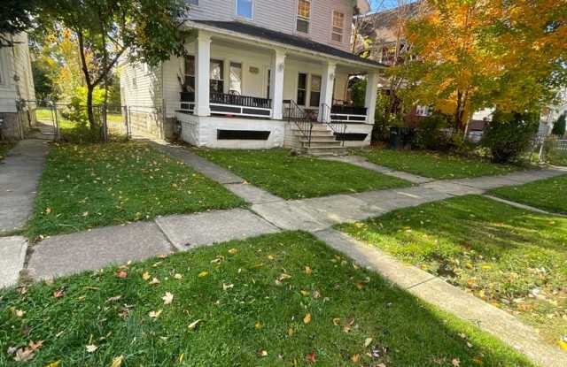 338 10th Street